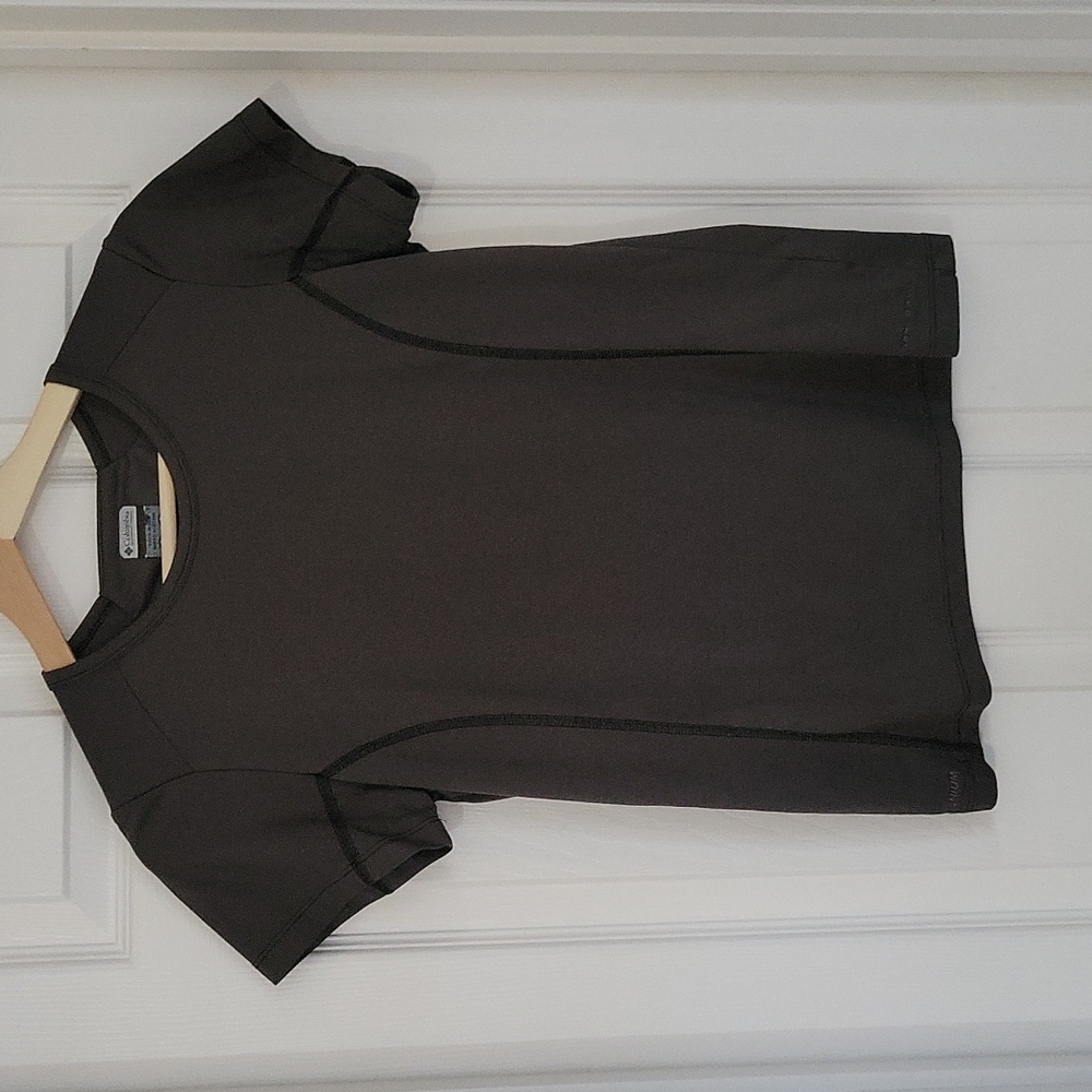 Columbia Charcoal Titanium Tee Size Small